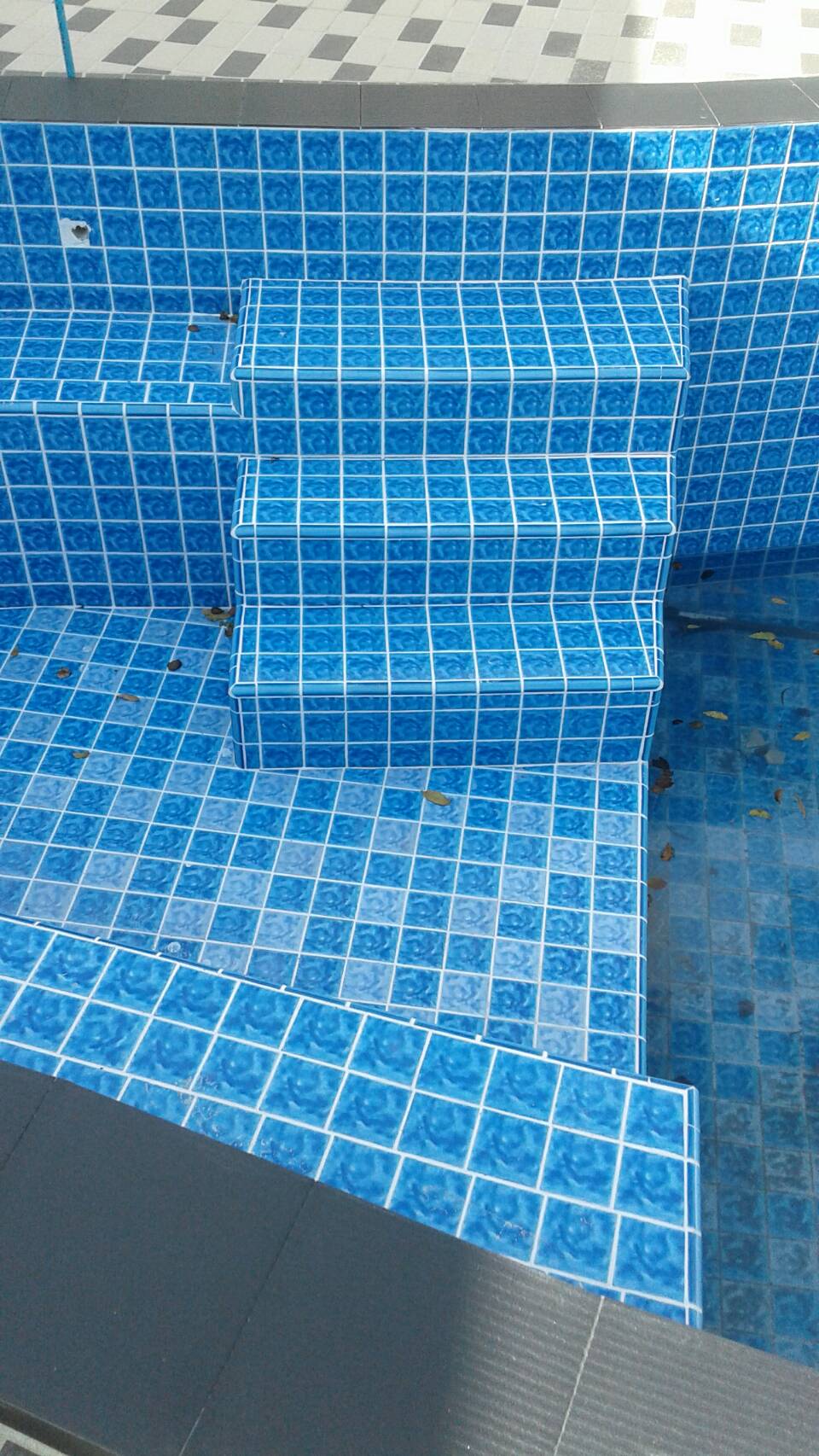 กระเบื้องสระว่ายน้ำ เคนไซ Swimming Pool Tiles Kenzai